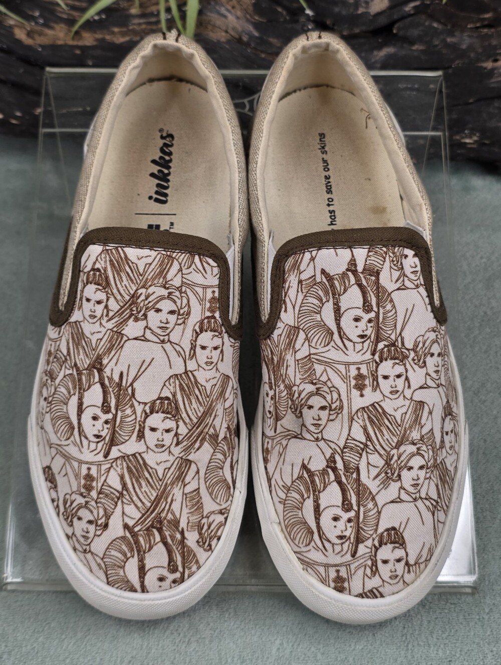 Inkkas Star Wars "The Future Is Female" Slip-On Sneakers